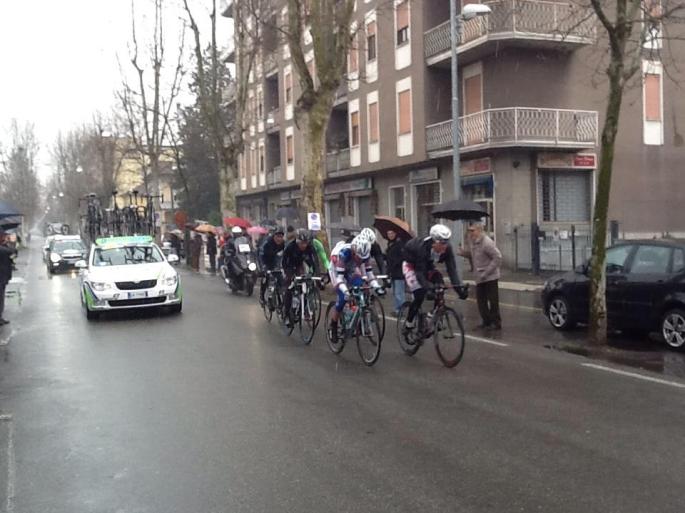 157032_10200343138095067_1568076049_n