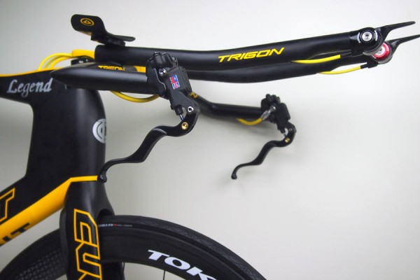 Culprit-Legend-Triathlon-bike-ashima-hydraulic-TT-brakes01-600x400
