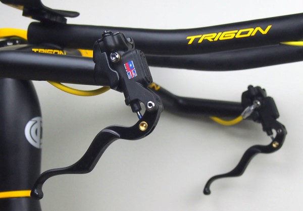 Culprit-Legend-Triathlon-bike-ashima-hydraulic-TT-brakes02-600x418
