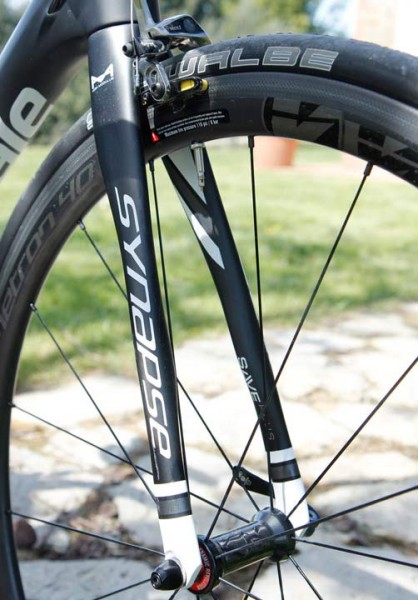 2014-Cannondale-Synapse-endurance-road-bike3-418x600