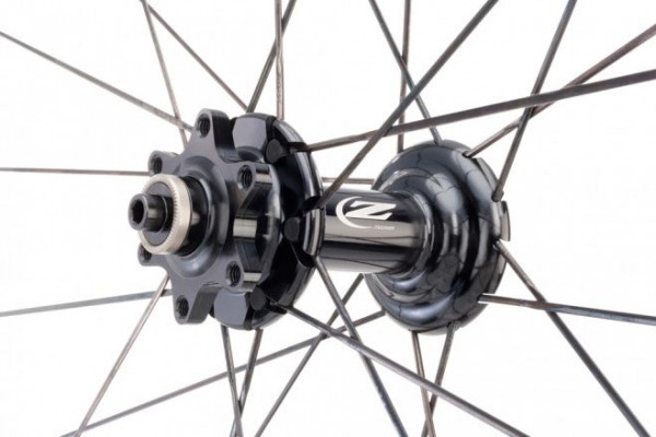 Zipp-303-Disc-Road-Bike-Wheelset3-600x400