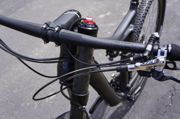 2014-Cannondale-Scalpel-29er-Black-Inc-mountain-bike07-600x398