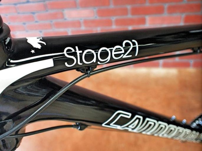 560338_276269125837053_1136375497_n