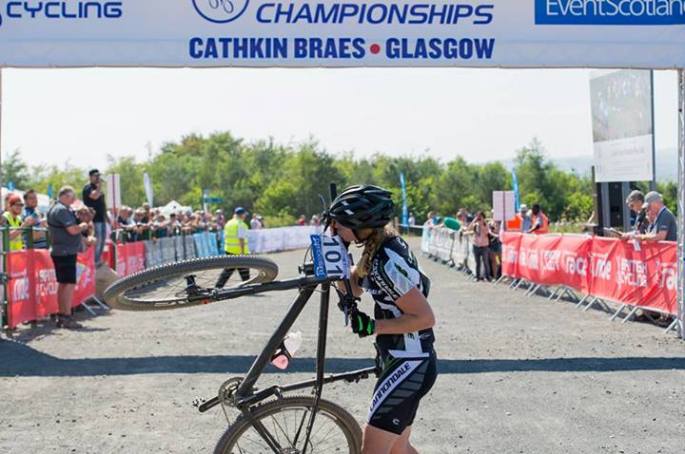 972074_636141829729895_541798743_n