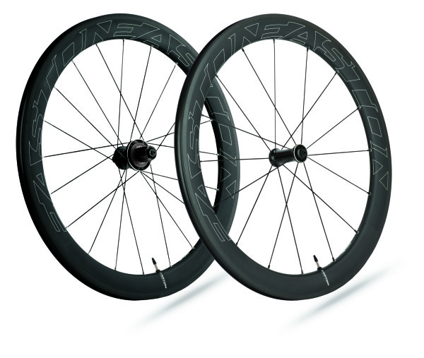 ec90_aero55_clincher_wheelset_new-600x507