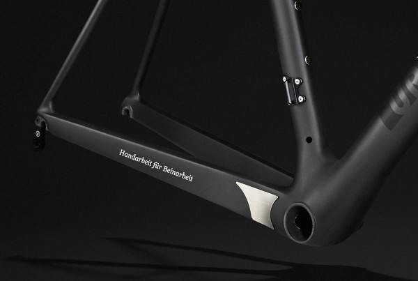 lightweight-urgestalt_seite_road_bike_frameset3-600x403