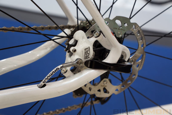 prototype-acros-age-rda-hydraulic-road-bike-formula-RR1-brakes01-600x399