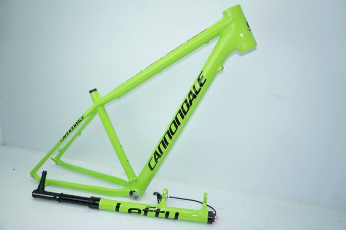 858636_692379834137257_8972181933287617532_o