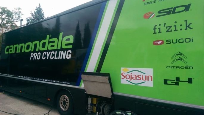 970583_851595094856735_1440311908560285567_n