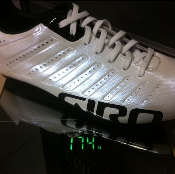 Giro-Empire-SLX-Actual-Weight-Scale-Shot-600x595