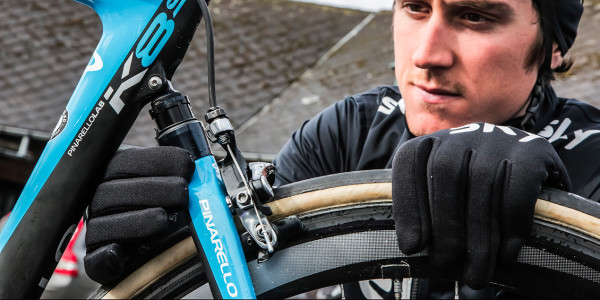 Pinarello-k8-s-suspension-road-bike-team-skye-2-600x300