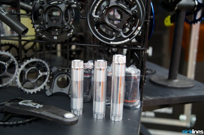 race-face-sixc-crankset-spindles